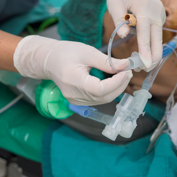 Imagen: Experto internacional en manejo integral de la vía aérea difícil y ventilación